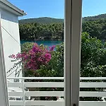 House Jagoda -first Row To The Sea Casa de Férias