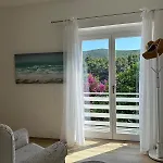 House Jagoda -first Row To The Sea Casa de Férias
