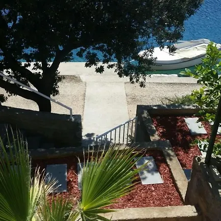 House Jagoda -first Row To The Sea *