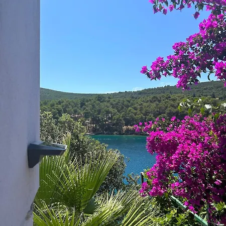 House Jagoda -first Row To The Sea Vakantiehuis *