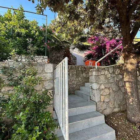 House Jagoda -first Row To The Sea בית נופש Brbinj