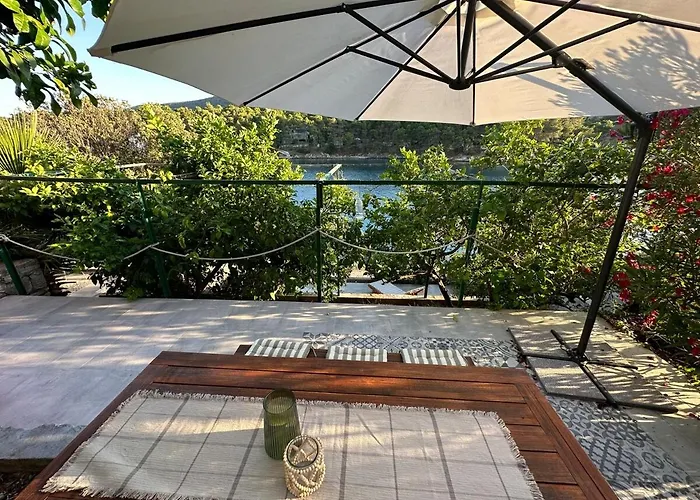 Дом отдыха House Jagoda -first Row To The Sea *